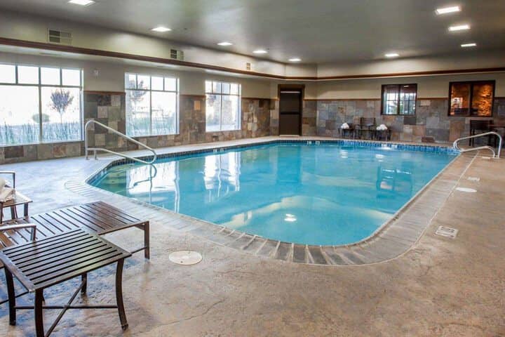 Pool 15 of 33